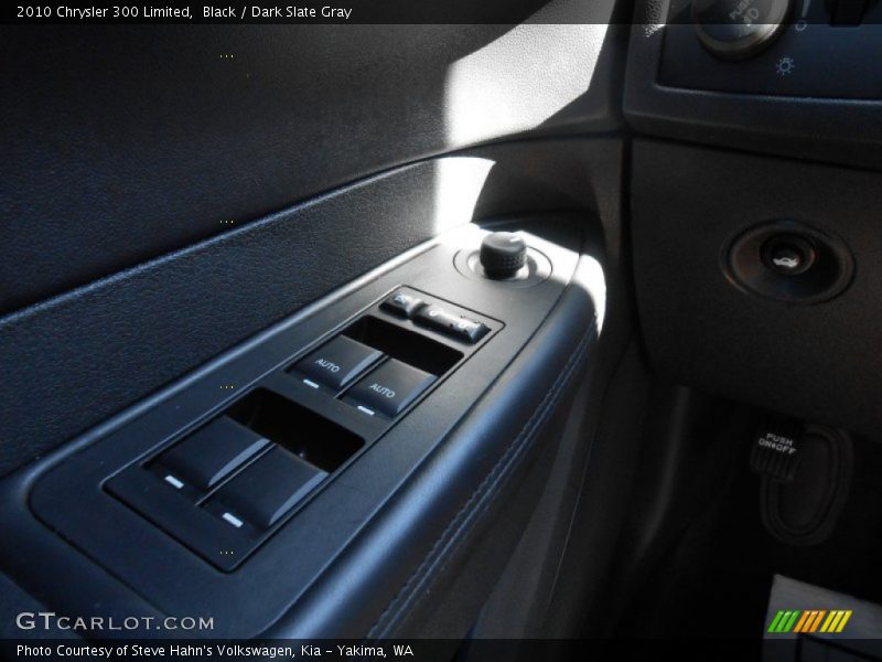 Black / Dark Slate Gray 2010 Chrysler 300 Limited