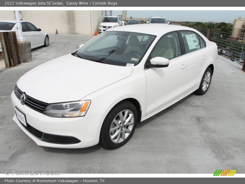 Candy White / Cornsilk Beige 2013 Volkswagen Jetta SE Sedan