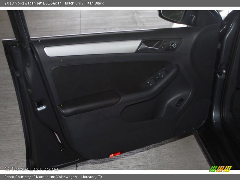 Black Uni / Titan Black 2013 Volkswagen Jetta SE Sedan