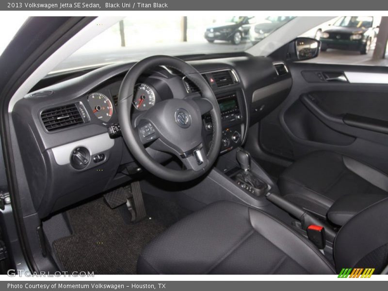 Black Uni / Titan Black 2013 Volkswagen Jetta SE Sedan