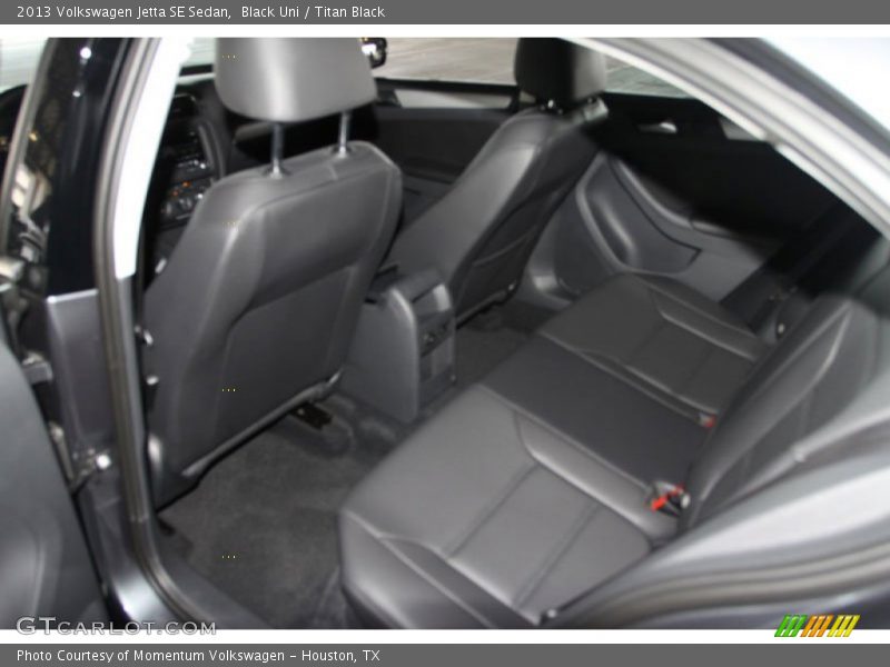 Black Uni / Titan Black 2013 Volkswagen Jetta SE Sedan