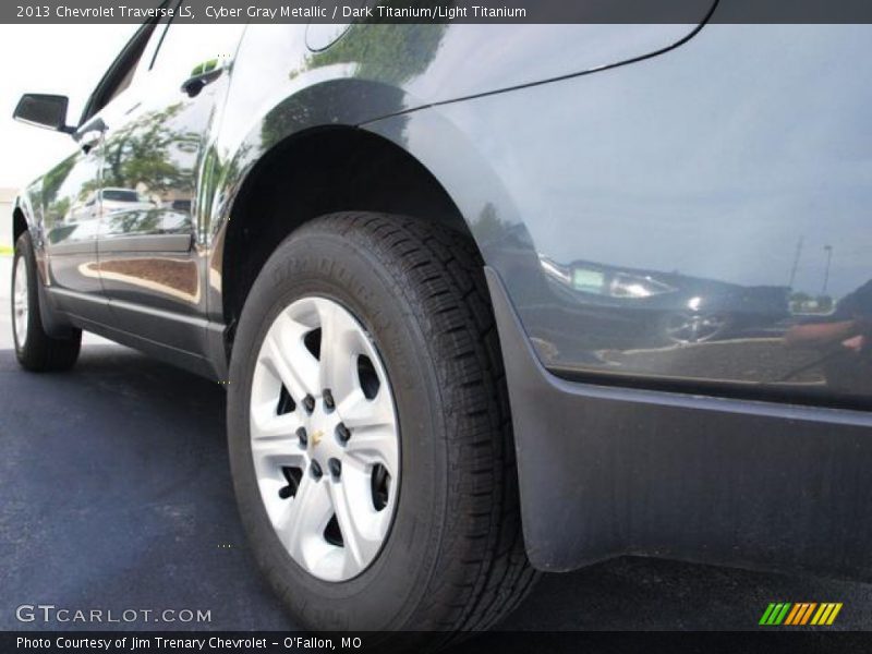 Cyber Gray Metallic / Dark Titanium/Light Titanium 2013 Chevrolet Traverse LS