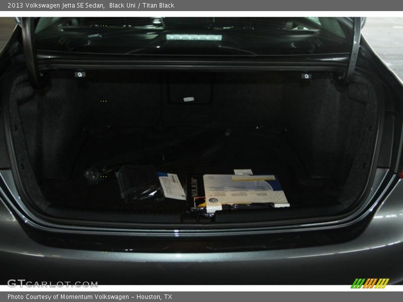 Black Uni / Titan Black 2013 Volkswagen Jetta SE Sedan