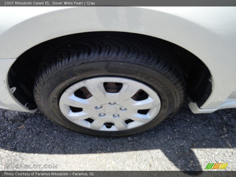 Dover White Pearl / Gray 2007 Mitsubishi Galant ES