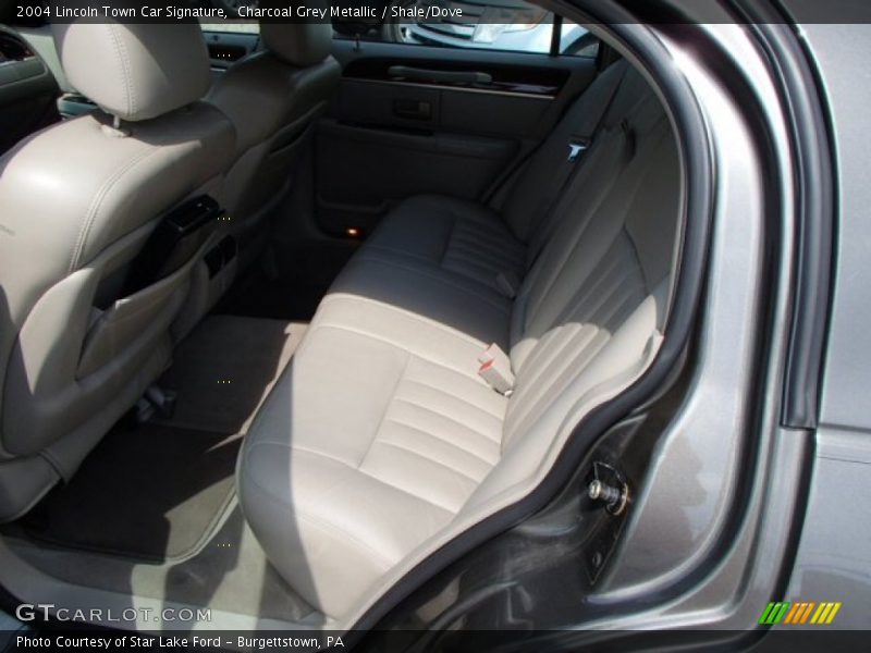 Charcoal Grey Metallic / Shale/Dove 2004 Lincoln Town Car Signature