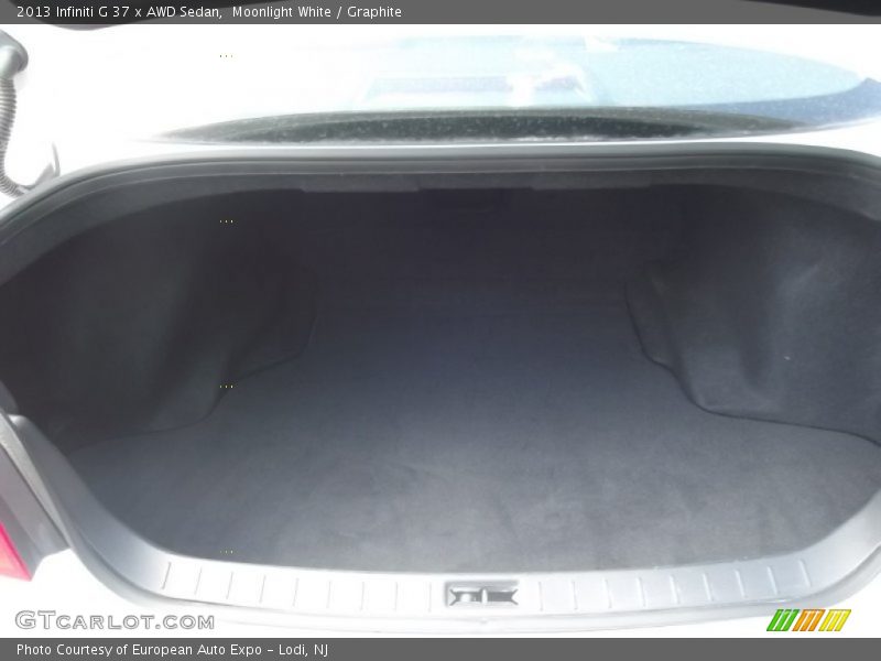  2013 G 37 x AWD Sedan Trunk