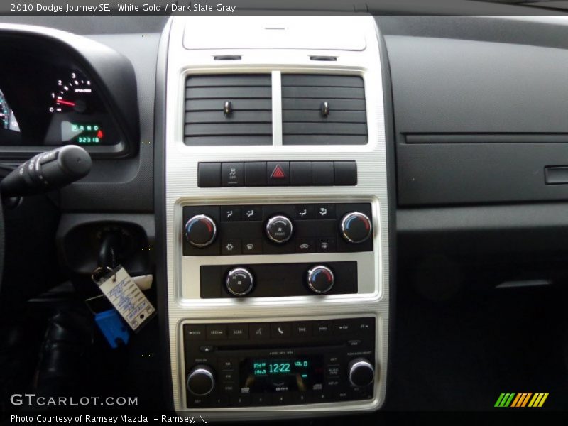 White Gold / Dark Slate Gray 2010 Dodge Journey SE