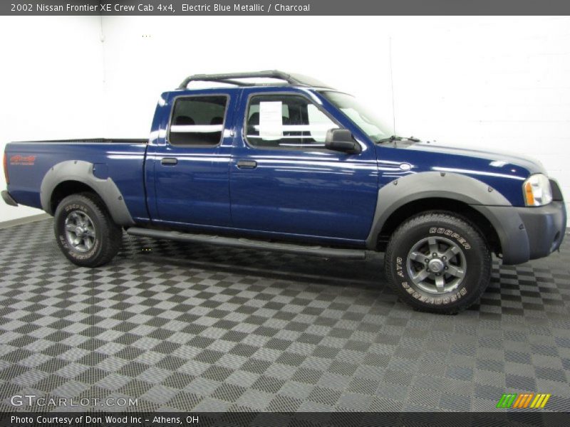 Electric Blue Metallic / Charcoal 2002 Nissan Frontier XE Crew Cab 4x4