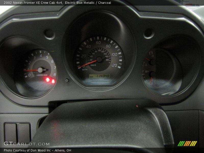 Electric Blue Metallic / Charcoal 2002 Nissan Frontier XE Crew Cab 4x4