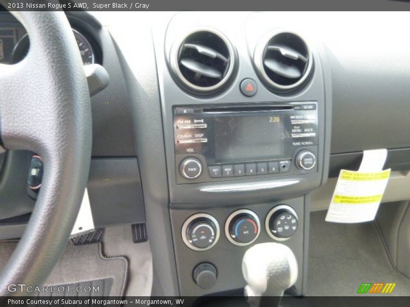 Super Black / Gray 2013 Nissan Rogue S AWD