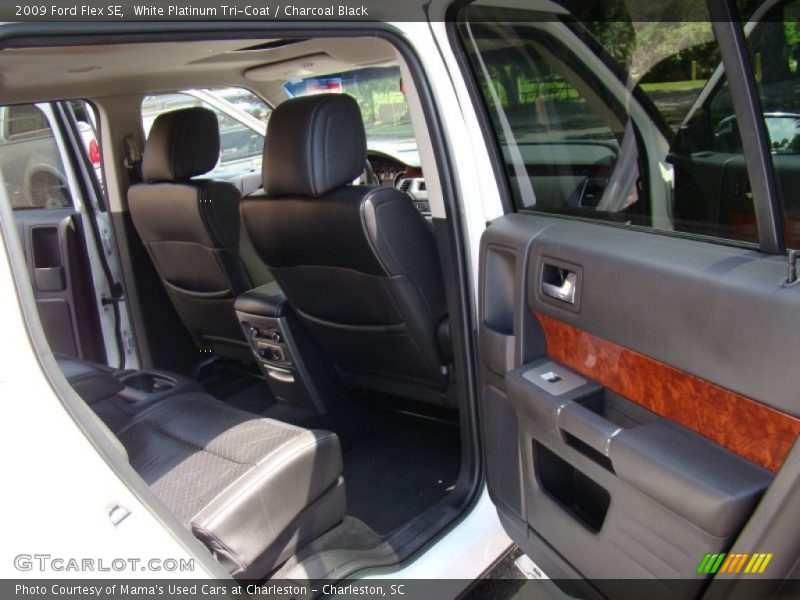 White Platinum Tri-Coat / Charcoal Black 2009 Ford Flex SE