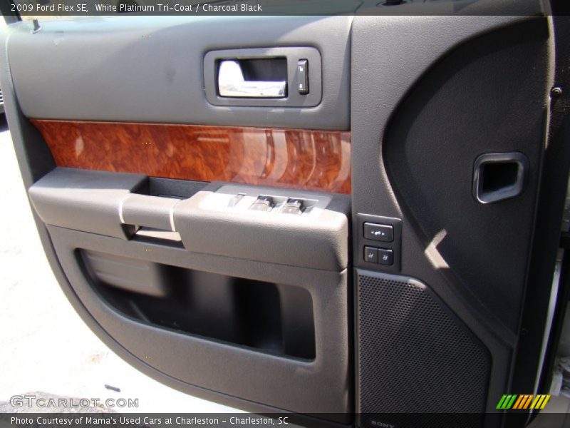 White Platinum Tri-Coat / Charcoal Black 2009 Ford Flex SE
