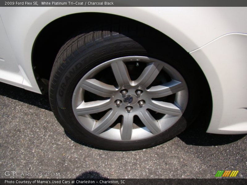White Platinum Tri-Coat / Charcoal Black 2009 Ford Flex SE
