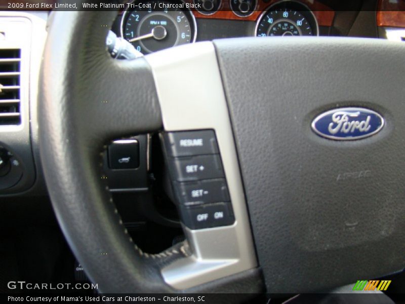 White Platinum Tri-Coat / Charcoal Black 2009 Ford Flex Limited