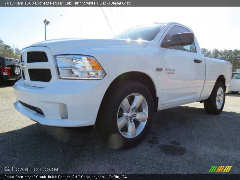 Bright White / Black/Diesel Gray 2013 Ram 1500 Express Regular Cab