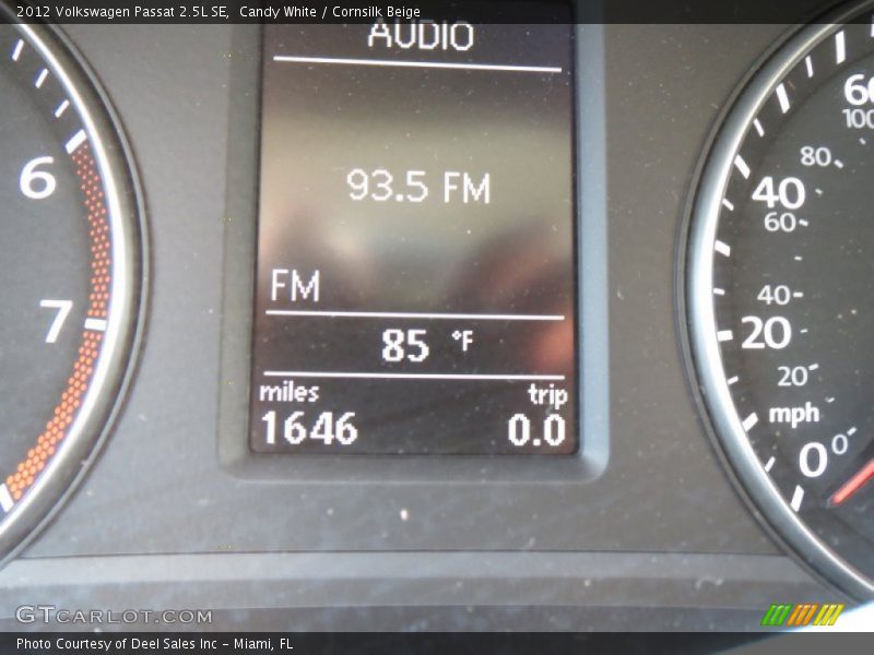 Candy White / Cornsilk Beige 2012 Volkswagen Passat 2.5L SE