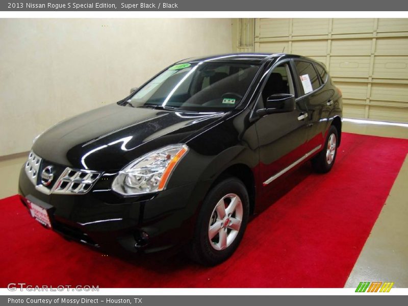 Super Black / Black 2013 Nissan Rogue S Special Edition