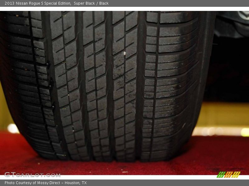 Super Black / Black 2013 Nissan Rogue S Special Edition