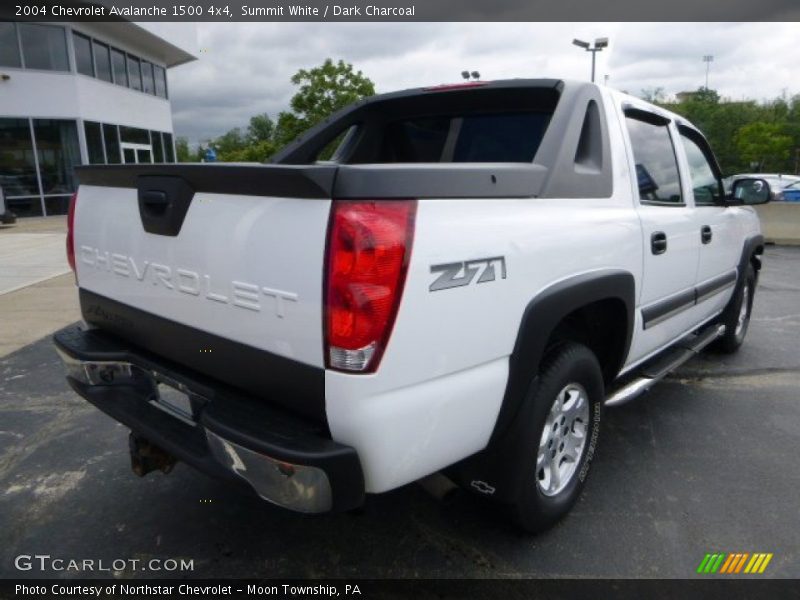 Summit White / Dark Charcoal 2004 Chevrolet Avalanche 1500 4x4