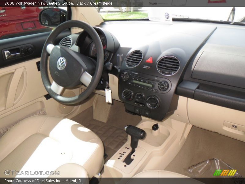 Black / Cream Beige 2008 Volkswagen New Beetle S Coupe