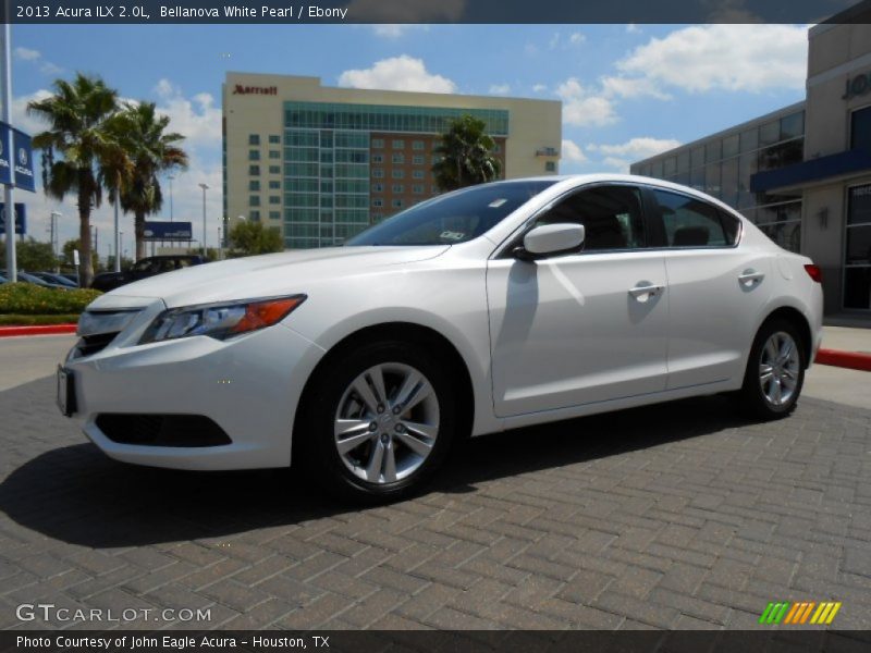 Front 3/4 View of 2013 ILX 2.0L