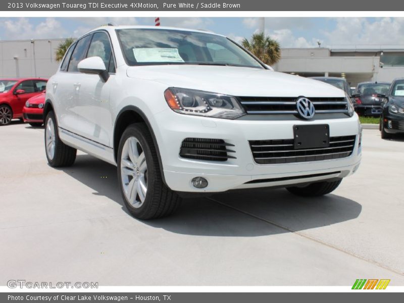 Pure White / Saddle Brown 2013 Volkswagen Touareg TDI Executive 4XMotion
