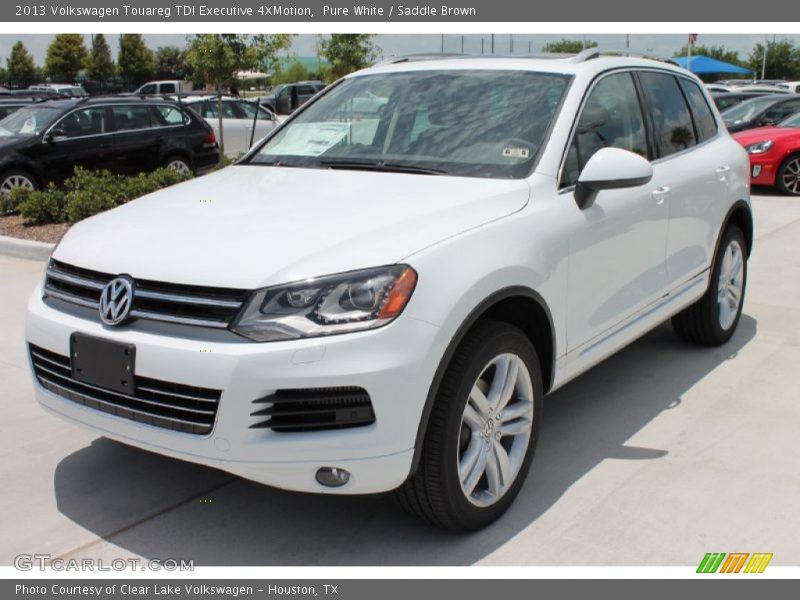 Pure White / Saddle Brown 2013 Volkswagen Touareg TDI Executive 4XMotion