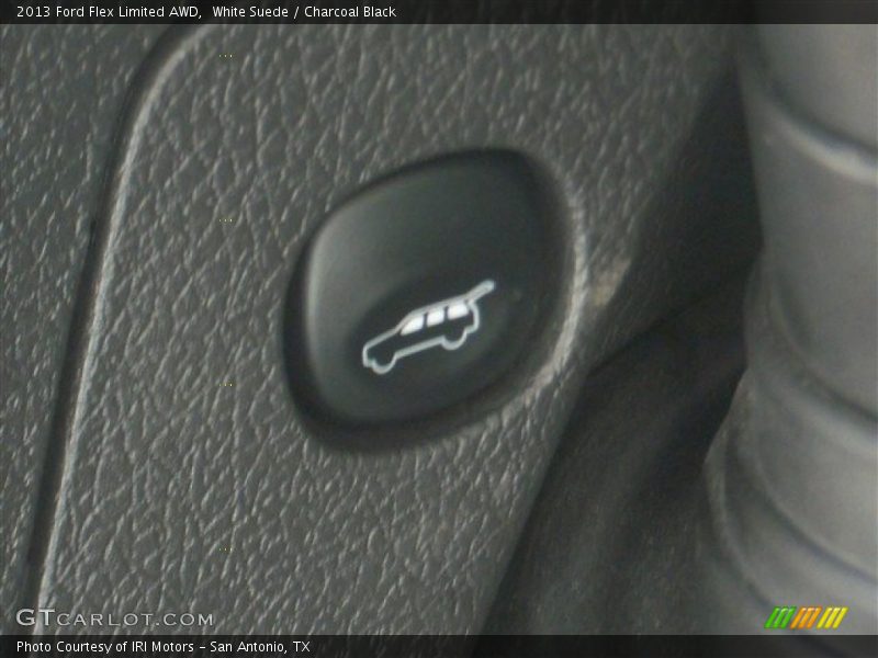 White Suede / Charcoal Black 2013 Ford Flex Limited AWD