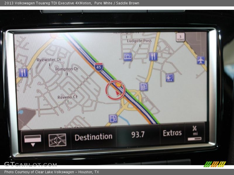 Navigation of 2013 Touareg TDI Executive 4XMotion