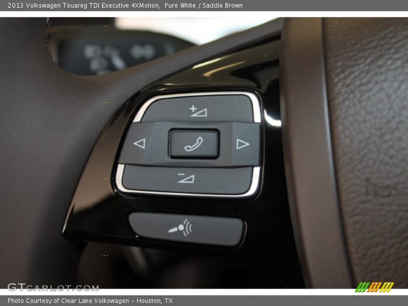 Controls of 2013 Touareg TDI Executive 4XMotion