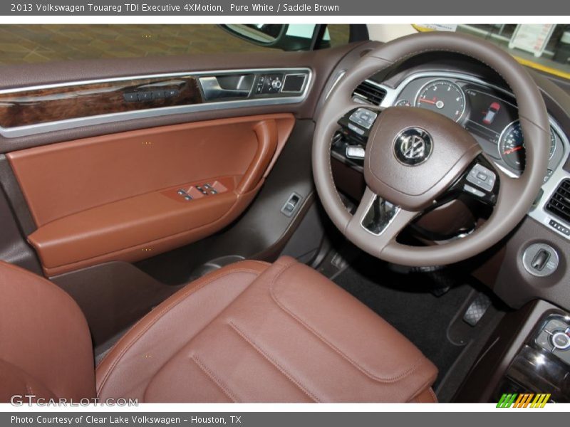 Pure White / Saddle Brown 2013 Volkswagen Touareg TDI Executive 4XMotion