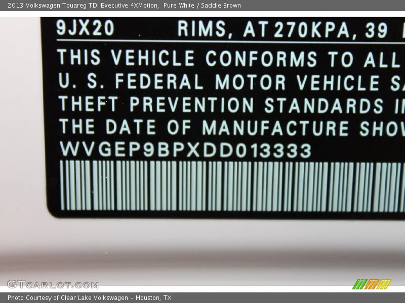 Pure White / Saddle Brown 2013 Volkswagen Touareg TDI Executive 4XMotion