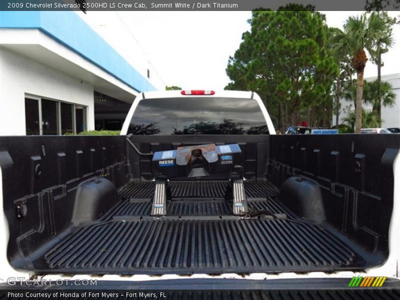 Summit White / Dark Titanium 2009 Chevrolet Silverado 2500HD LS Crew Cab