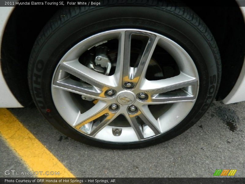 Polar White / Beige 2011 Hyundai Elantra Touring SE