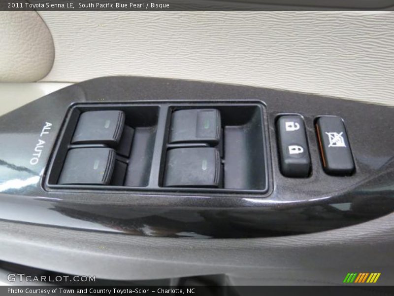 South Pacific Blue Pearl / Bisque 2011 Toyota Sienna LE