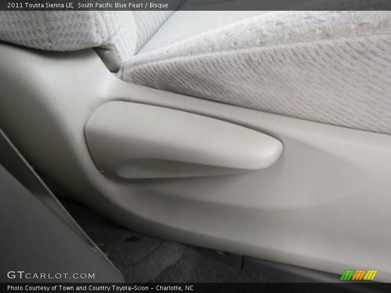 South Pacific Blue Pearl / Bisque 2011 Toyota Sienna LE