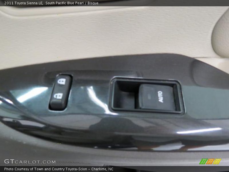 South Pacific Blue Pearl / Bisque 2011 Toyota Sienna LE