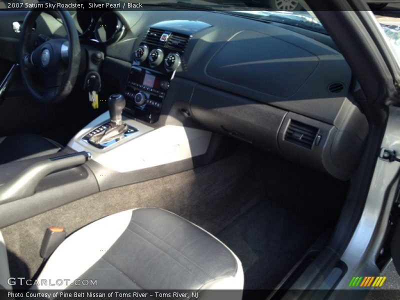 Silver Pearl / Black 2007 Saturn Sky Roadster
