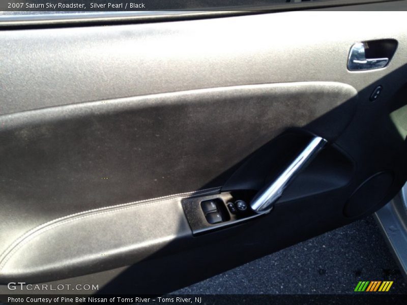 Silver Pearl / Black 2007 Saturn Sky Roadster