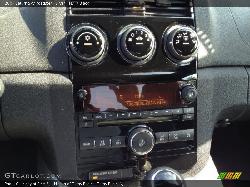 Silver Pearl / Black 2007 Saturn Sky Roadster