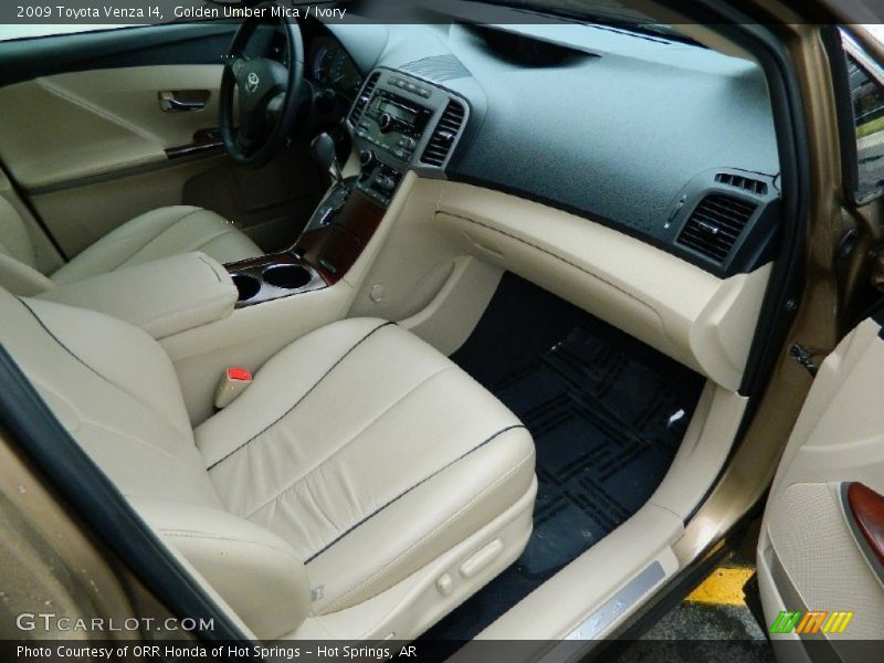 Golden Umber Mica / Ivory 2009 Toyota Venza I4