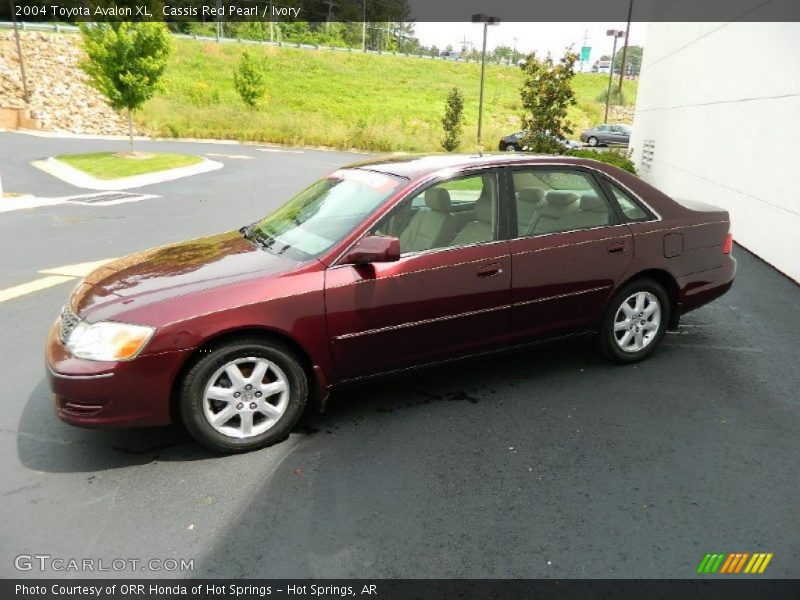 Cassis Red Pearl / Ivory 2004 Toyota Avalon XL