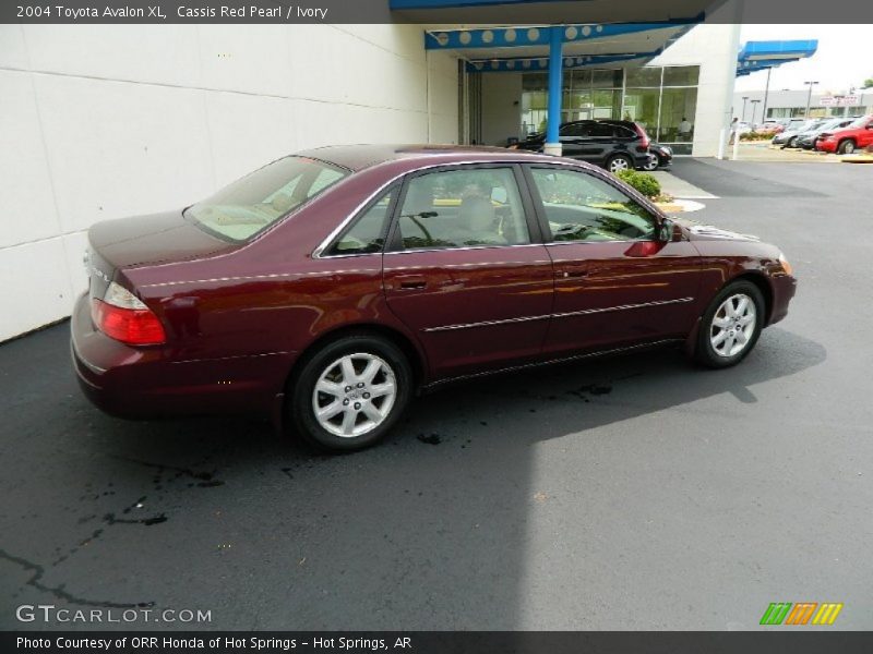 Cassis Red Pearl / Ivory 2004 Toyota Avalon XL