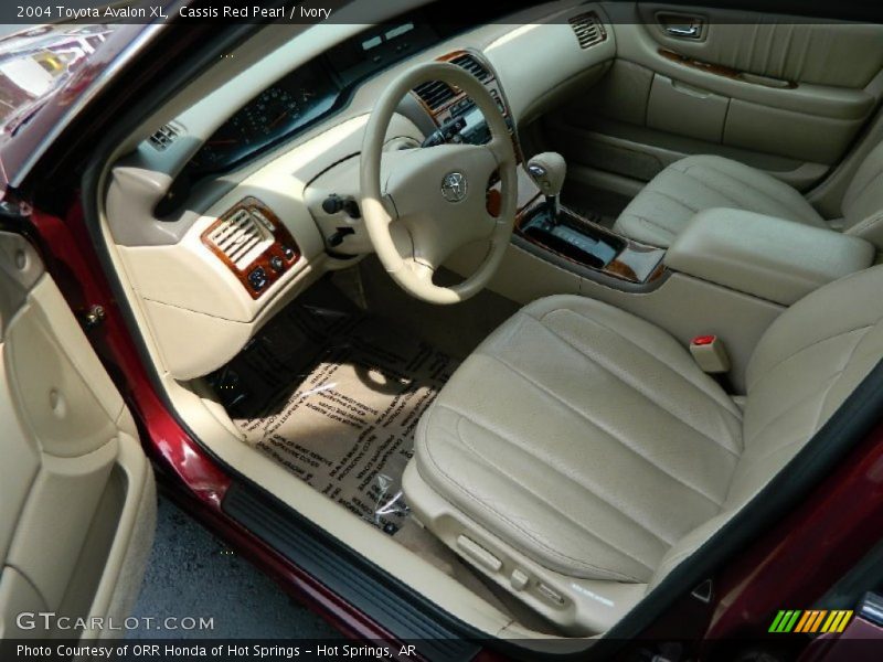 Cassis Red Pearl / Ivory 2004 Toyota Avalon XL