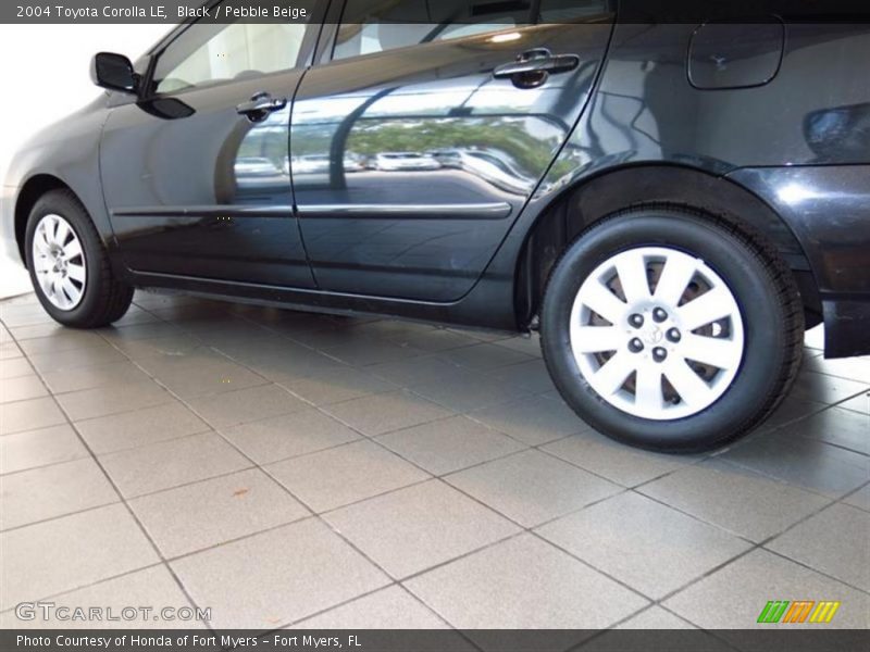 Black / Pebble Beige 2004 Toyota Corolla LE