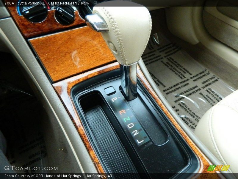 Cassis Red Pearl / Ivory 2004 Toyota Avalon XL
