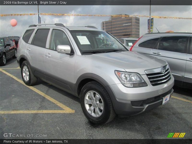 Bright Silver / Gray 2009 Kia Borrego LX V6