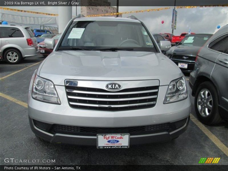 Bright Silver / Gray 2009 Kia Borrego LX V6