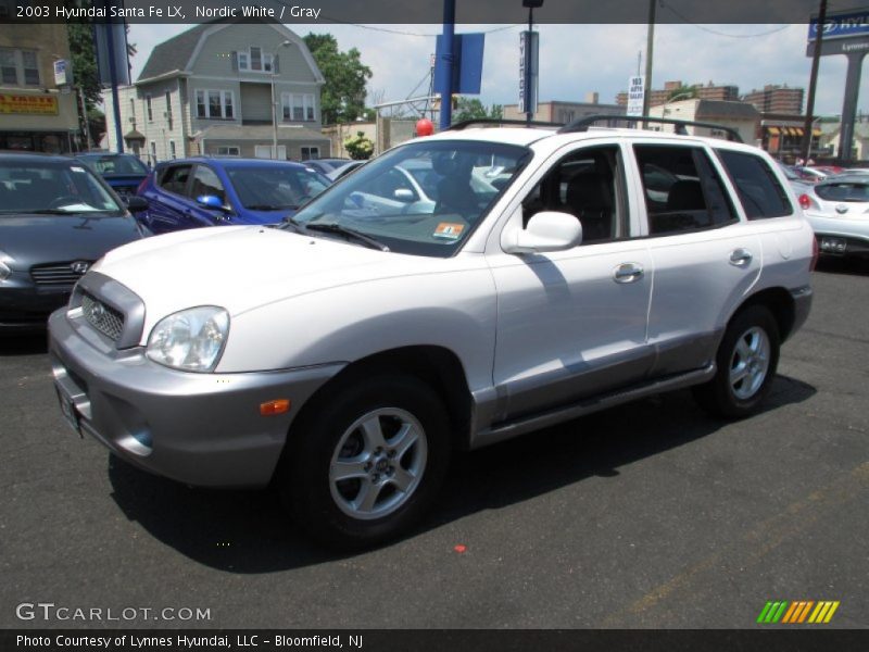 Front 3/4 View of 2003 Santa Fe LX