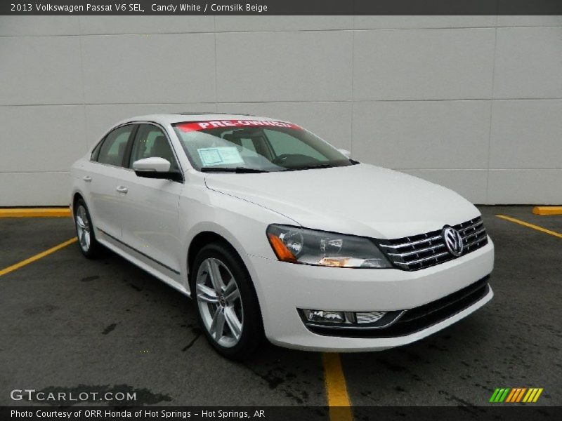 Front 3/4 View of 2013 Passat V6 SEL